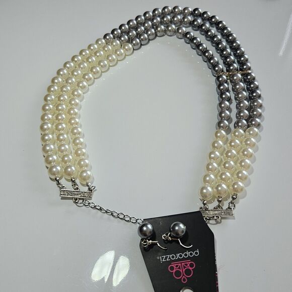 *Sale* Paparazzi layered Faux Pearl Necklace Chunky Necklace Earrings 20-23" - Picture 11 of 13